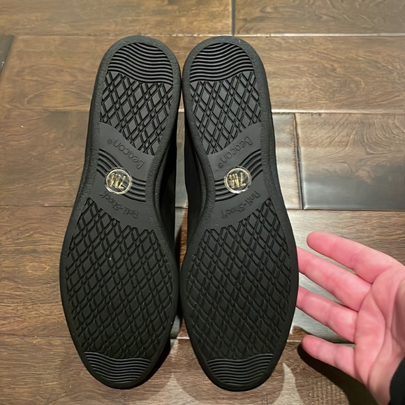 NWOT Beacon Suede Booties - Picture 5 of 7